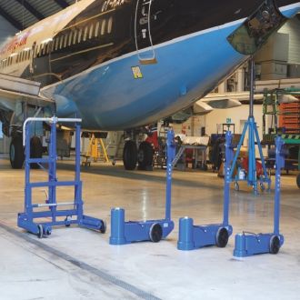 Montagegerät für den Wechsel von Reifen Flugzeug