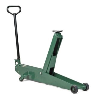 Wagenheber 3 t hebt SUV extrem hoch