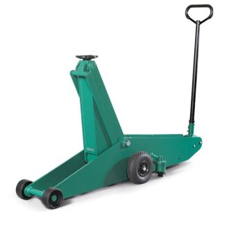 Wagenheber 6 t hebt Traktor extrem hoch